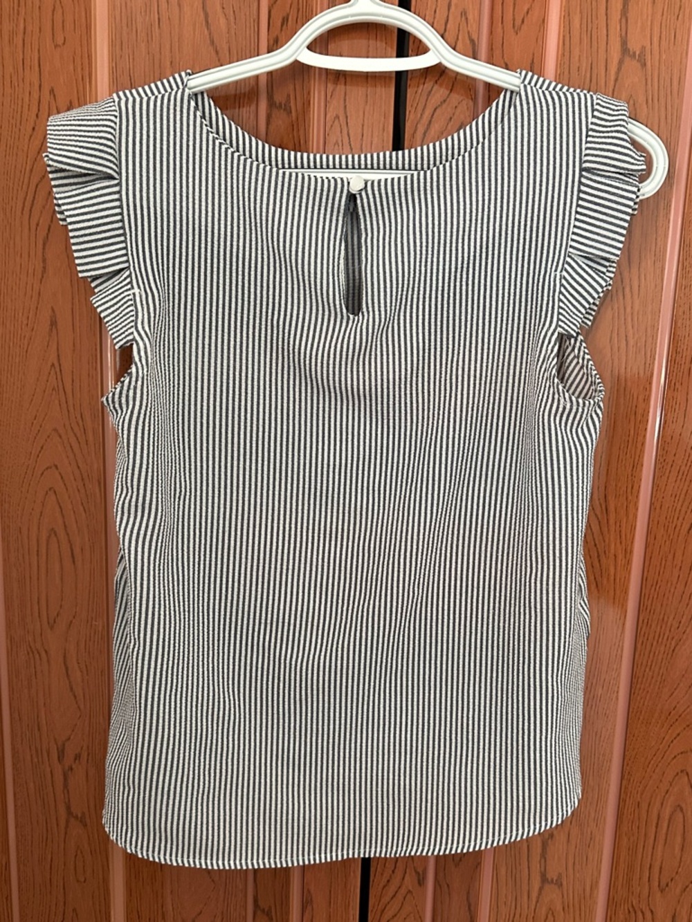 Monteau Los Angeles Striped Ruffle Sleeve Blouse Small Work Top - Picture 3 of 5